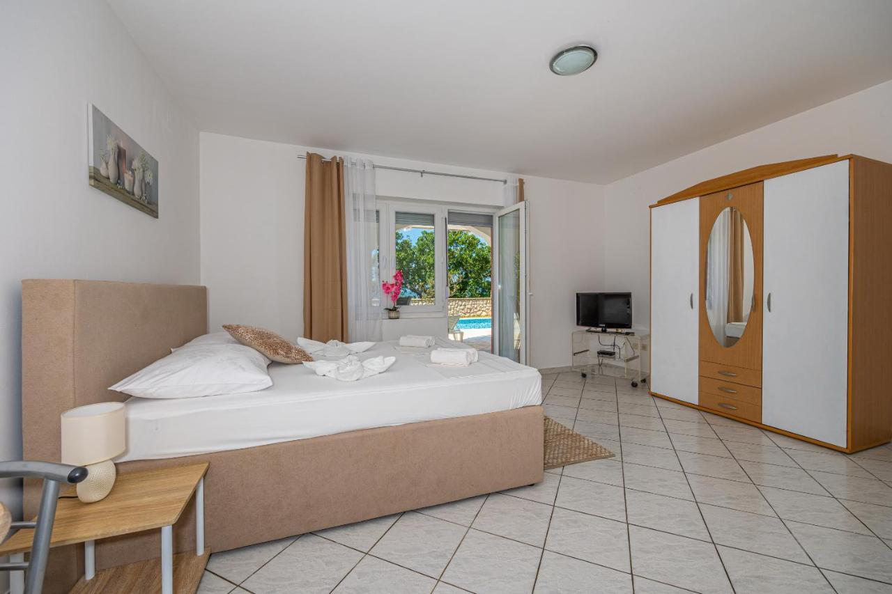 Bella Adria Apartmani Dramalj Exterior foto