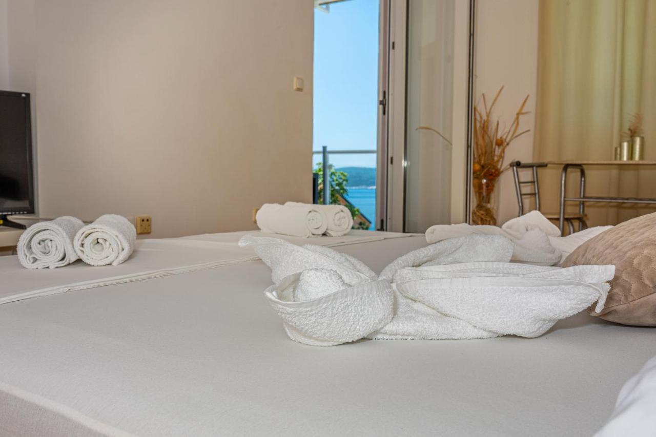 Bella Adria Apartmani Dramalj Exterior foto