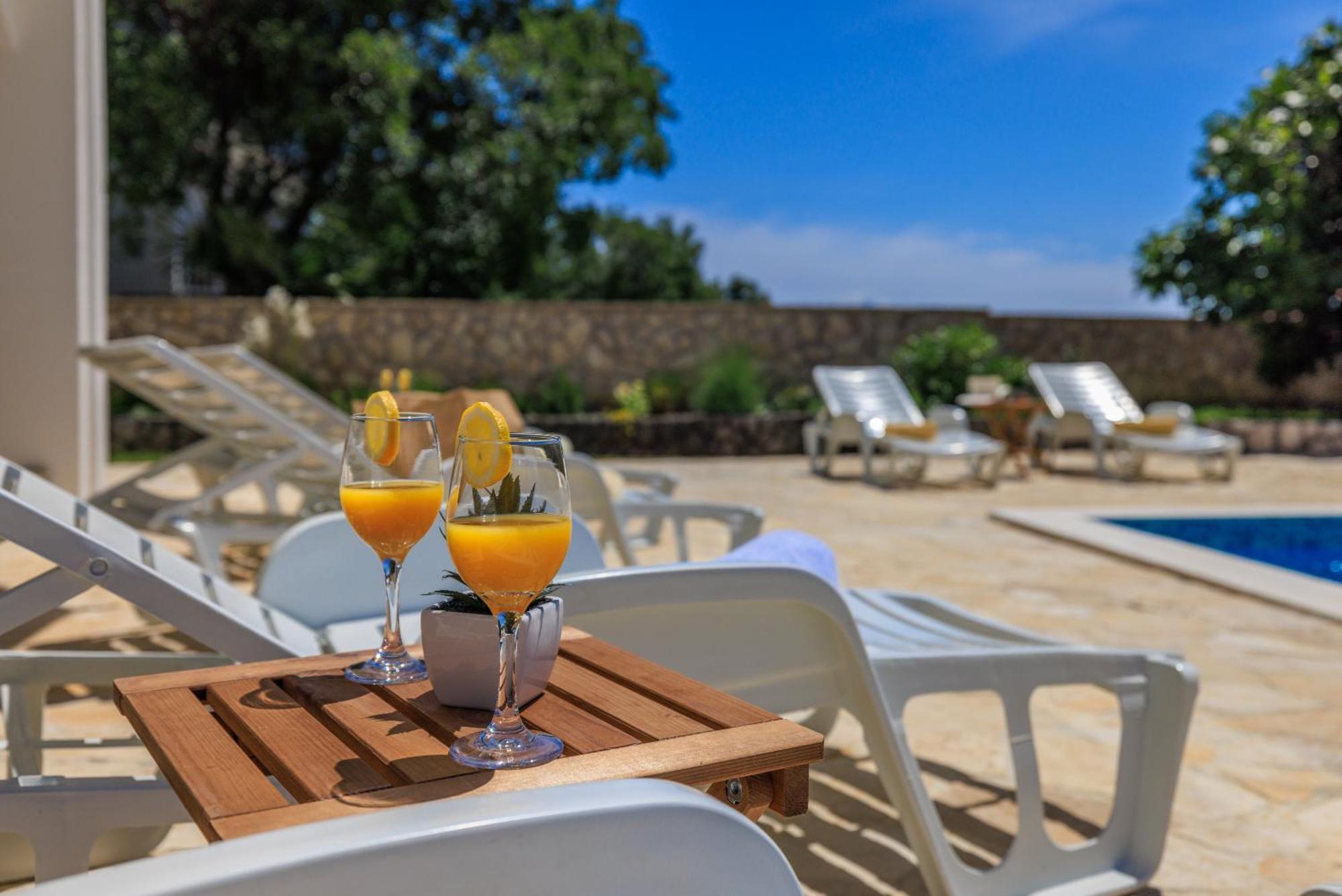 Bella Adria Apartmani Dramalj Exterior foto